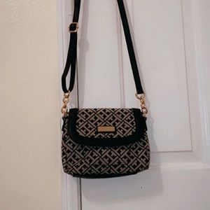 Tommy Hilfiger purse
